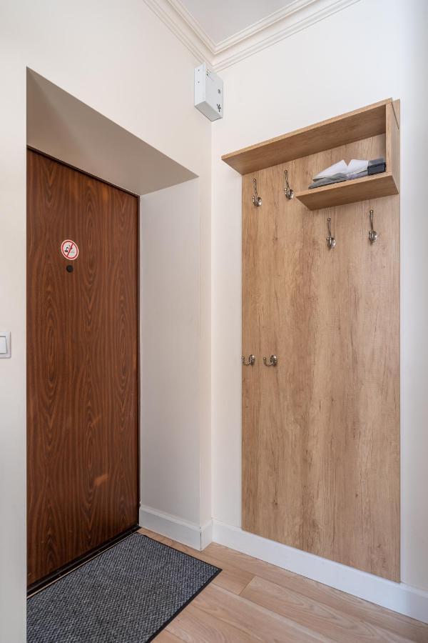 Stylish Studio Close To City Center, Cafes & Parks & Local Dining รีกา ภายนอก รูปภาพ